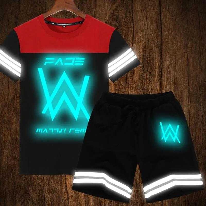 夜光粉讓服裝既浪漫，又極具科技感